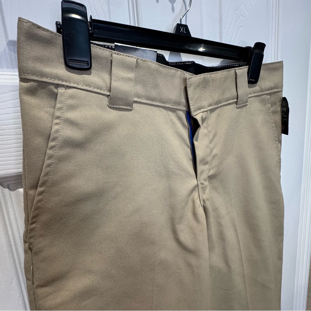 NEW Dickies Flex Men's 30x32 Slim Fit Khaki Pant Workwear Casual - Picture 4 of 9